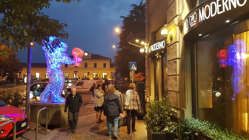 Moderno Hotel Pavia-浴室