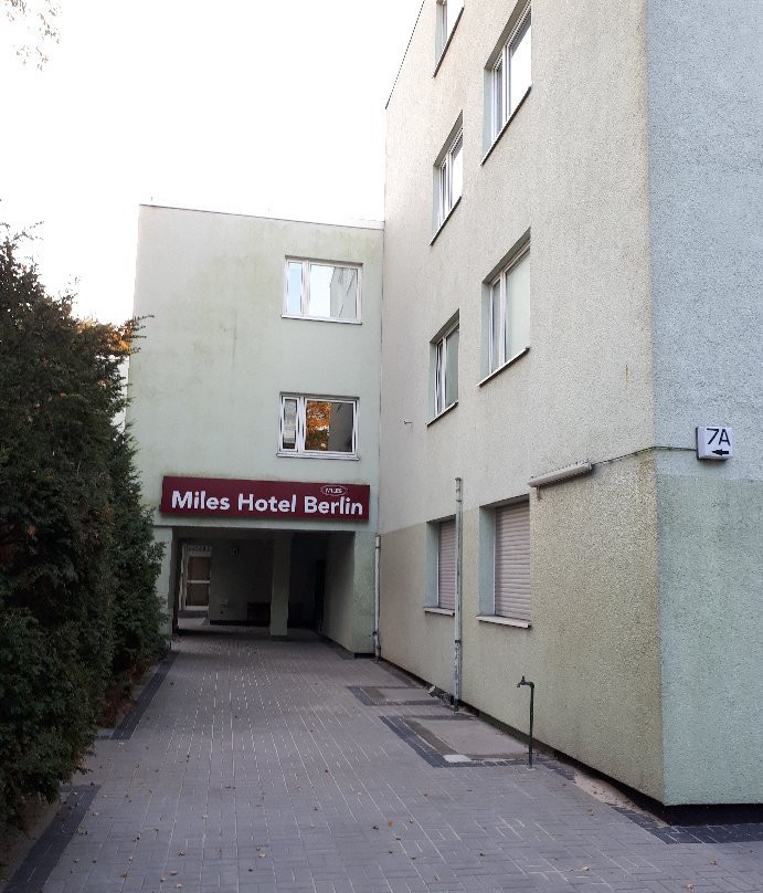 伊萨克米勒斯酒店主图
