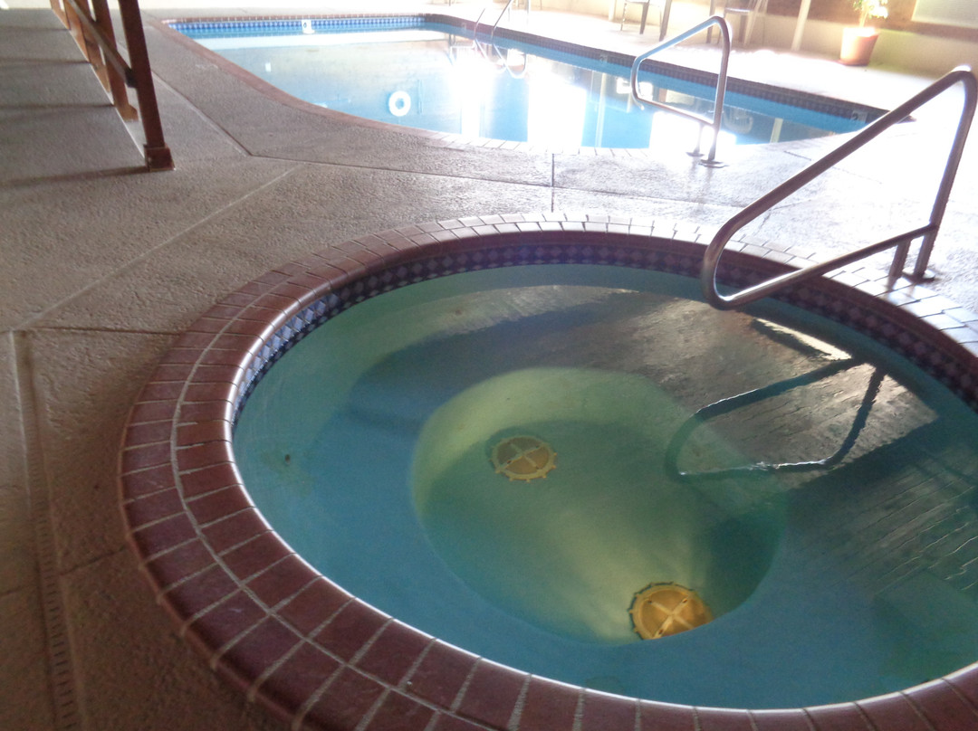 Super 8 by Wyndham Salina I-70主图