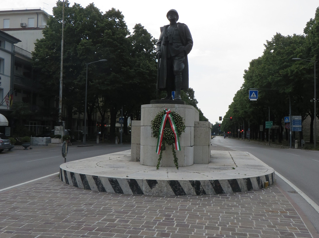 Monumento Al Generale Giardino-巴萨诺－德尔格拉帕必去景点