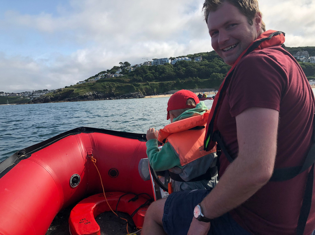 St Ives Self Drive Motor Boats-圣艾维斯必去景点