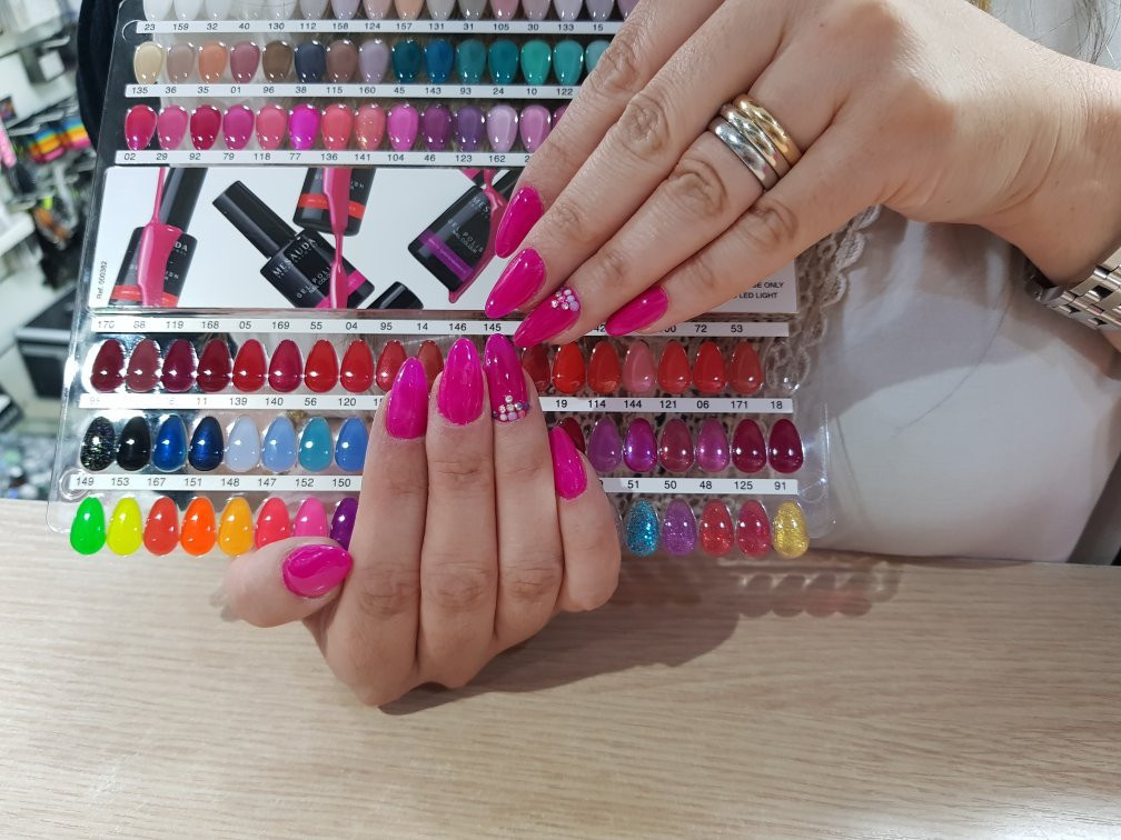 evelin nails art s.a.s.-马丁纳弗兰卡必去景点
