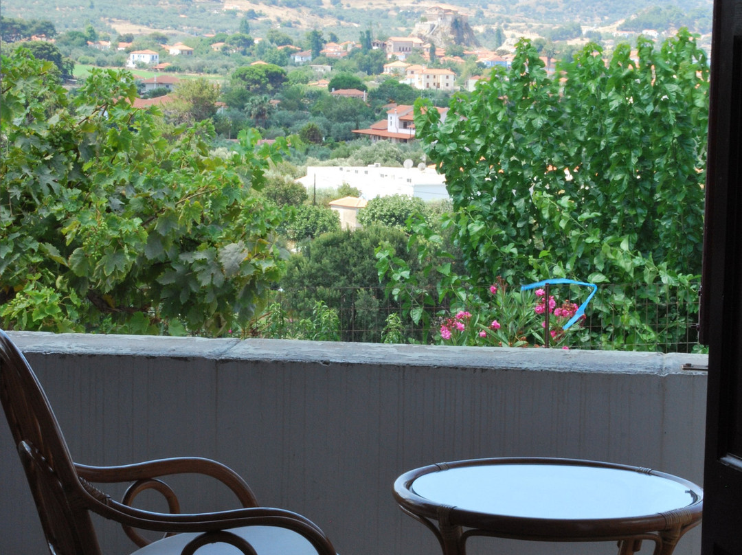 Troyan Hill Apartments主图