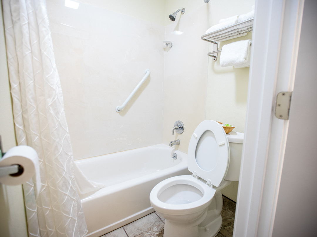 Relax Inn & Suites主图