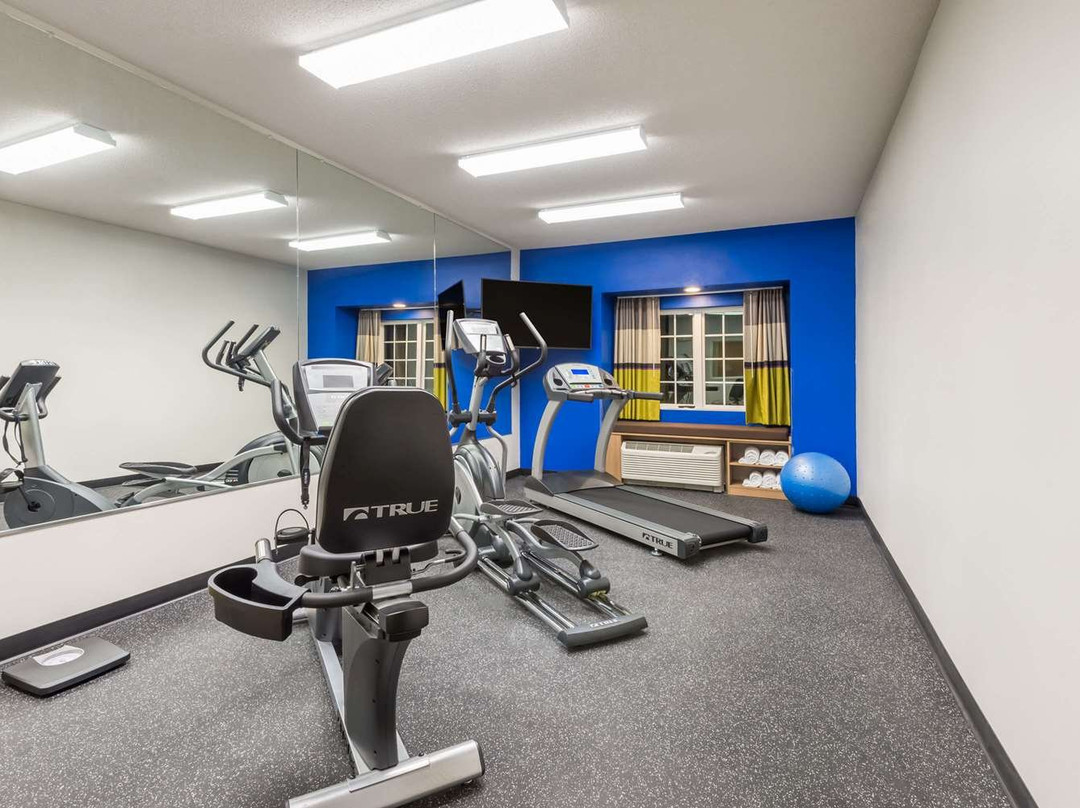 Microtel Inn & Suites by Wyndham New Martinsville主图