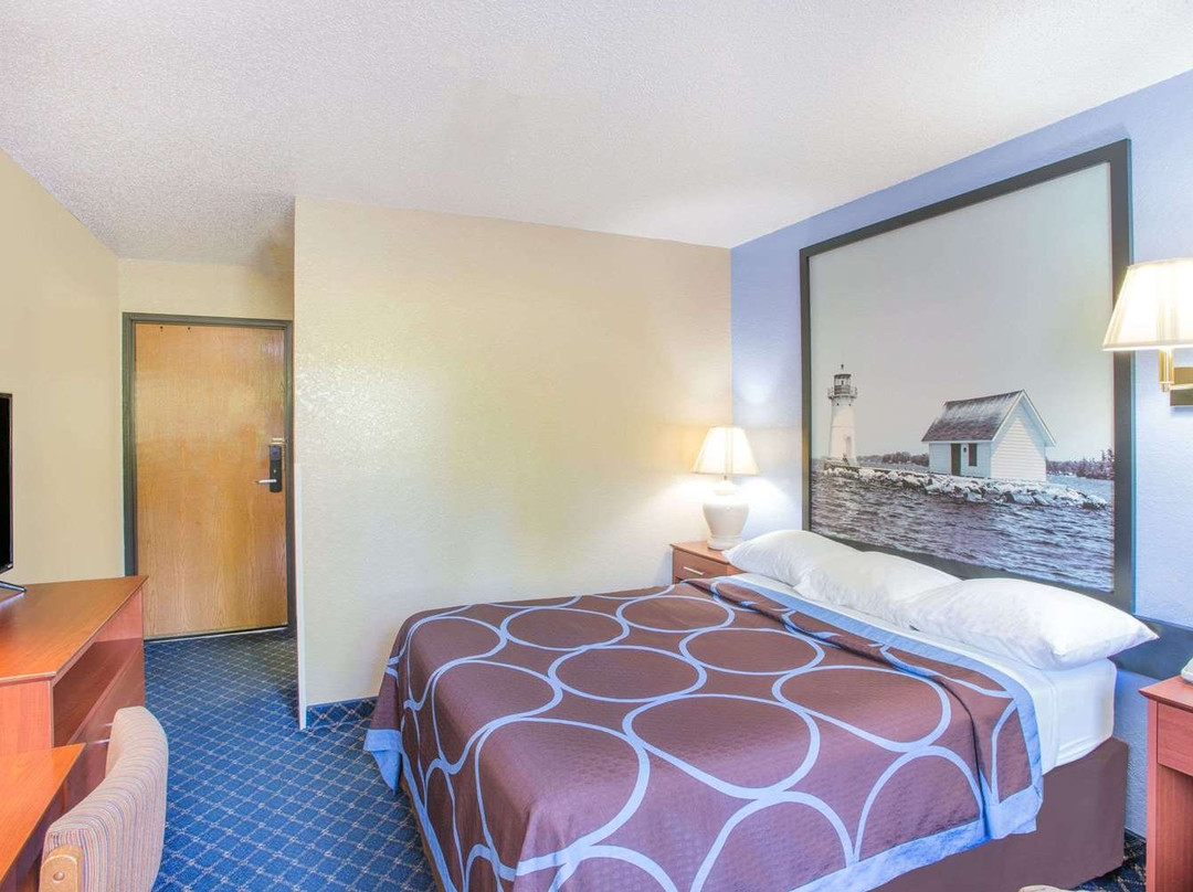 马塞纳NY速8酒店主图