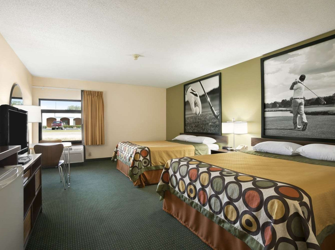 Super 8 by Wyndham Columbia City主图