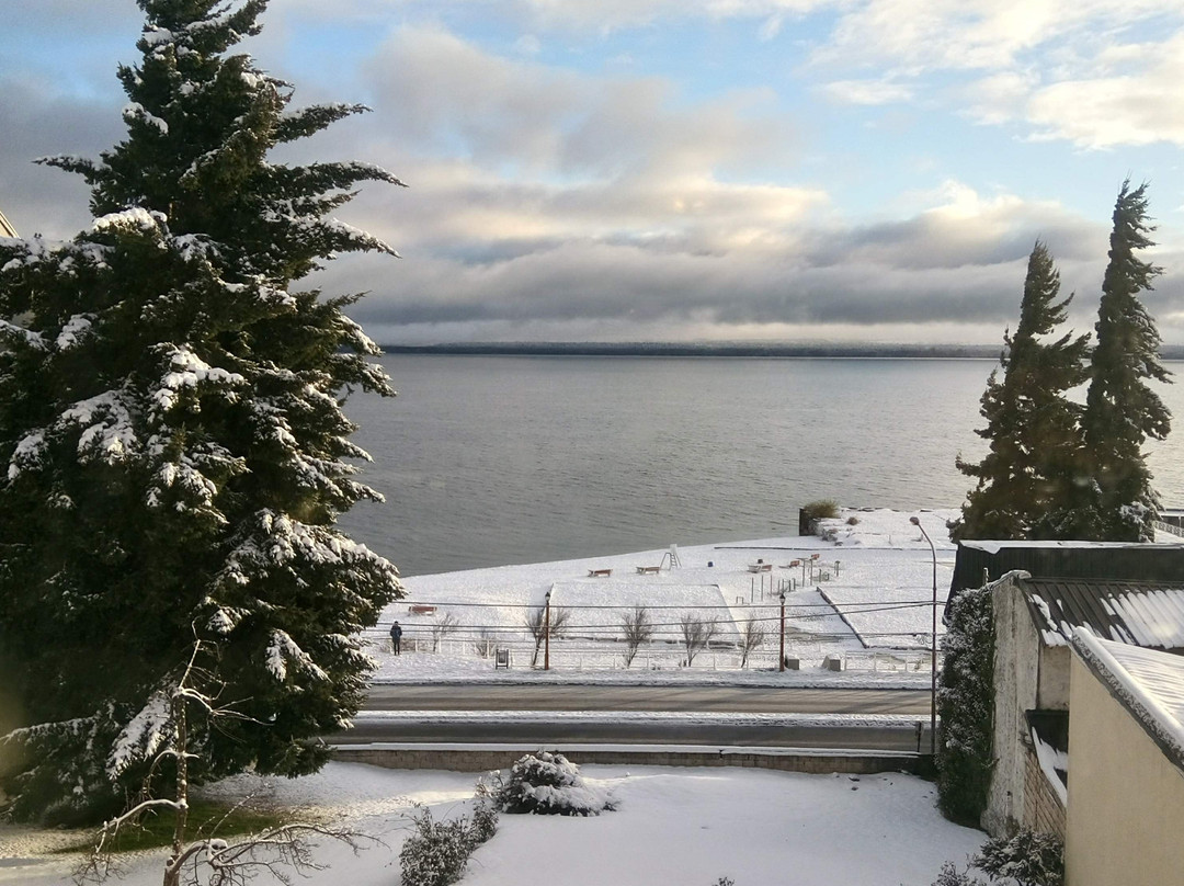 巴里洛切凯煌酒店主图