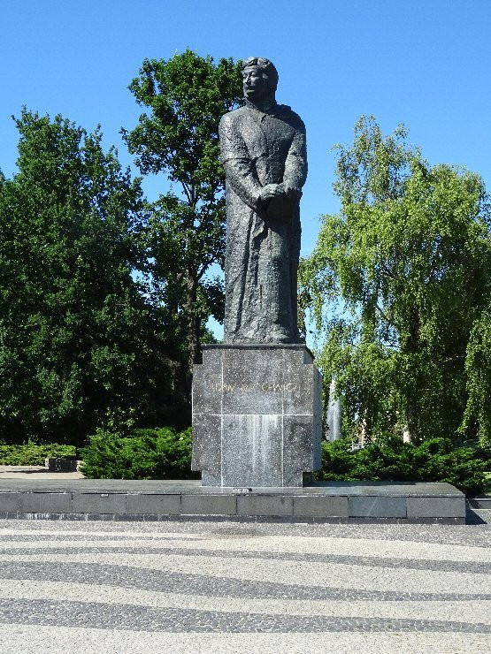 Monument of Adam Mickiewicz景点图片