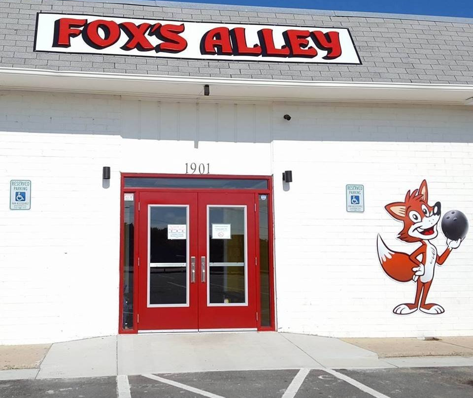 Fox's Alley Bowling, Bar, & Grill景点图片