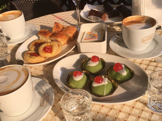 Pasticceria Repubblica-萨韦纳河畔圣拉扎罗必去景点