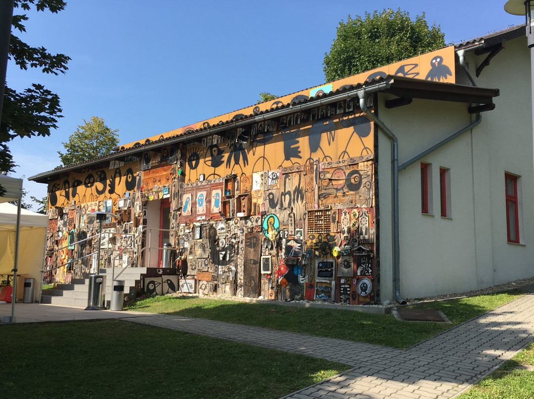 Pfarre Maria Gugging und Maria Lourdes Grotte im Wienerwald-克罗斯腾新堡必去景点