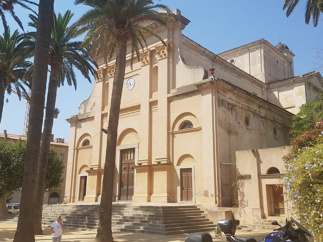 Ile Rousse旅游景点-Eglise de la Misericorde