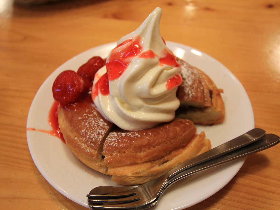 刈谷市餐馆和美食-Komeda’s Coffee Kariya Eki Minamiguchi