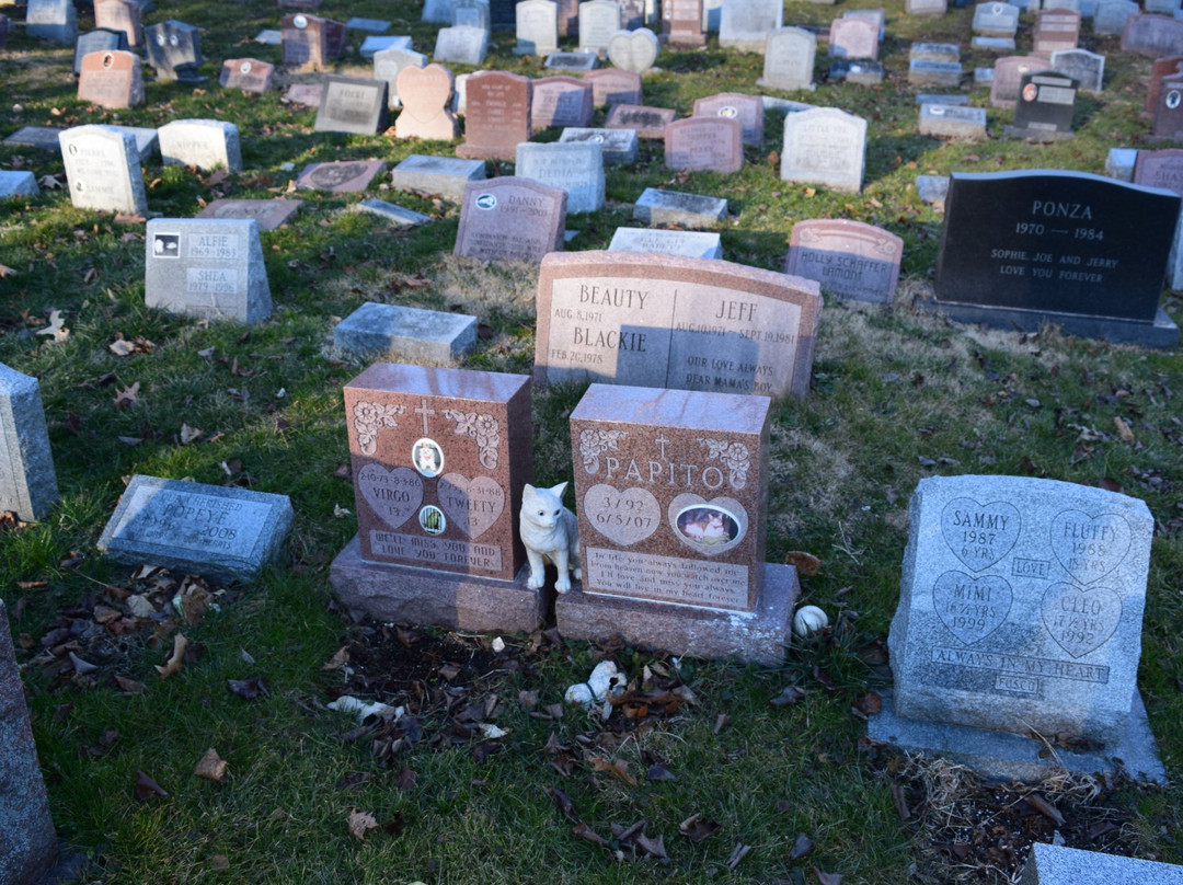 Hartsdale Pet Cemetery景点图片