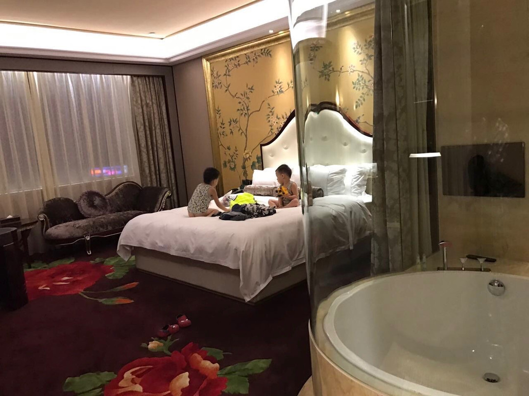 江滨国际大酒店主图