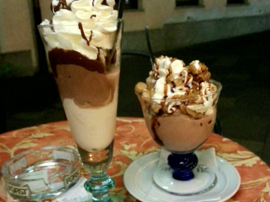 Bar Rustik-平佐洛必去景点