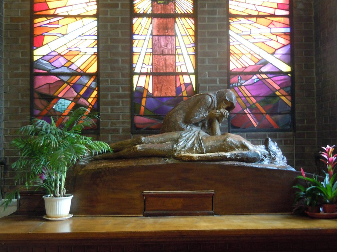 Église Saint-Yves-des-Quatre-Routes-La Courneuve必去景点