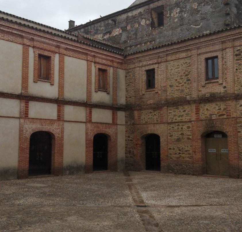 Centro de Interpretacion del Cerdo Iberico-Higuera la Real必去景点