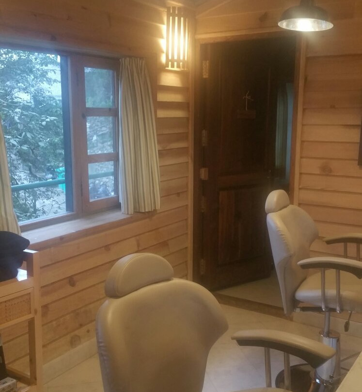 The Little Salon & Spa Shed-马苏里必去景点