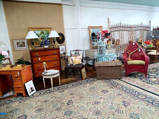 Old Timey Place Antiques景点图片