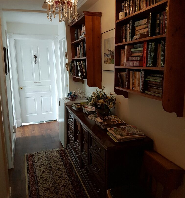 1842 Bed and Breakfast主图