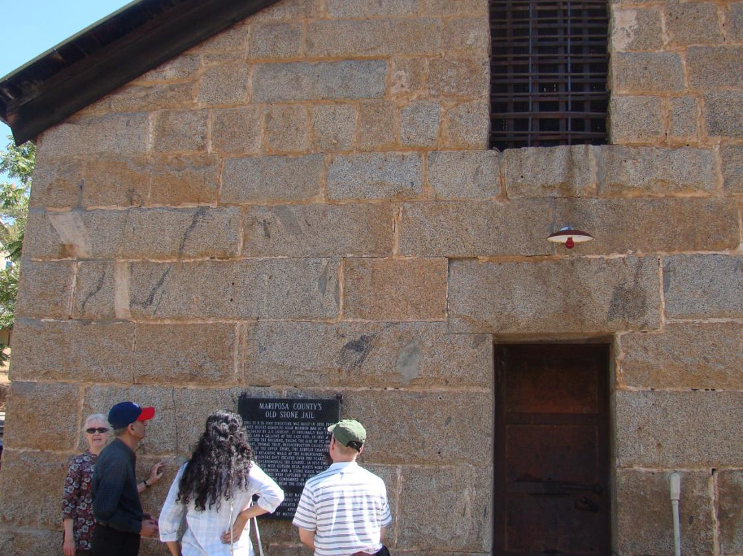 Mariposa County's Old Stone Jail-马里波萨必去景点