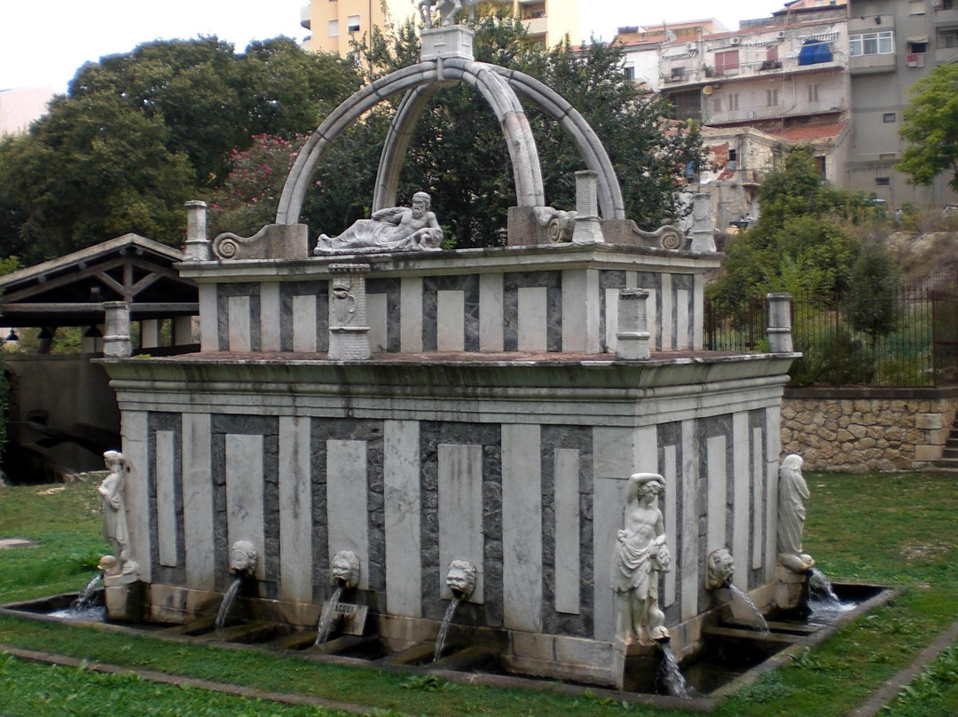 Fontana del Rosello景点图片