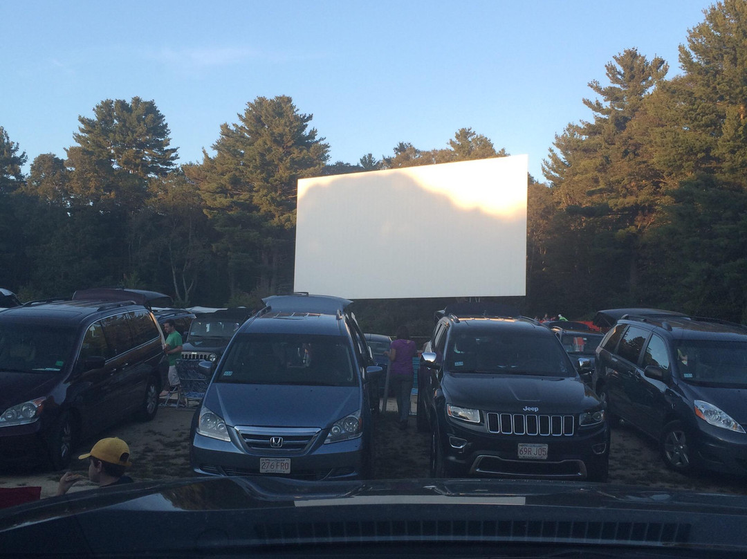 Mendon Twin Drive-In-Mendon必去景点