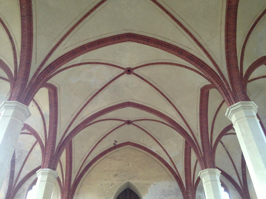 Heinrichswalde Church景点图片
