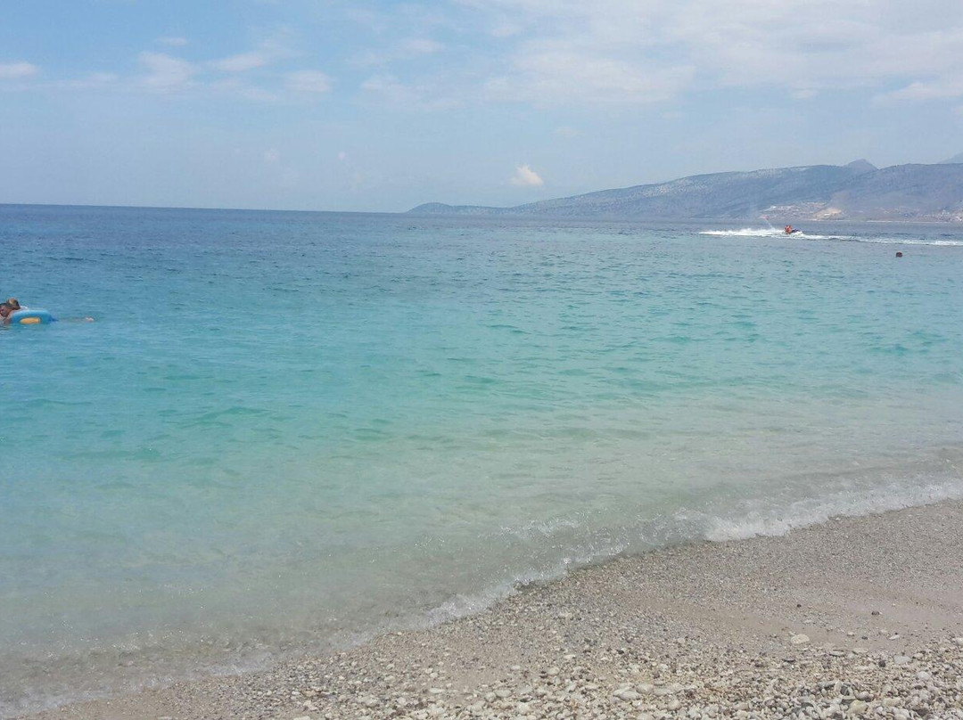 Mirror (Plazhi Pasqyra) Beach-沙兰德必去景点