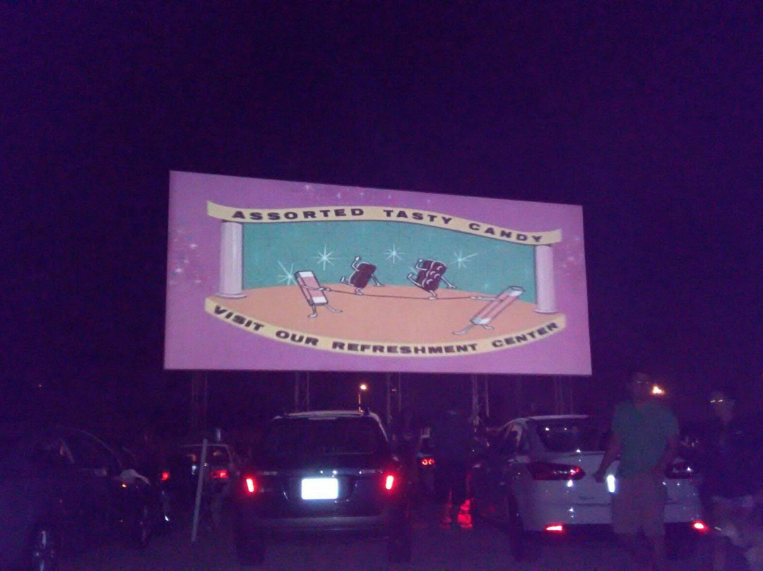 Cascade Drive-in-West Chicago必去景点