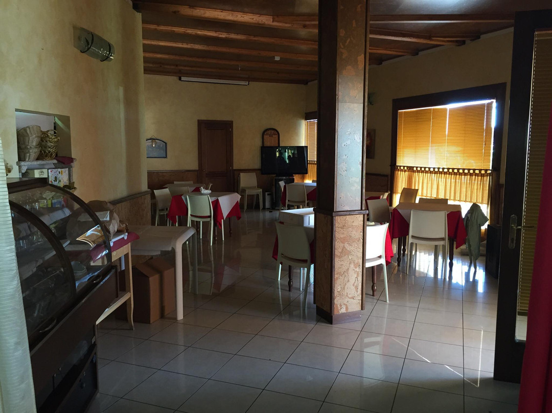 Porto San Paolo旅游景点-Portici Caffe