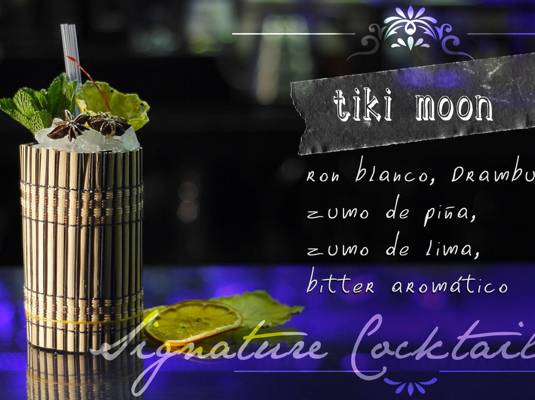 Moon 93 Cafe & Cocktail Bar景点图片