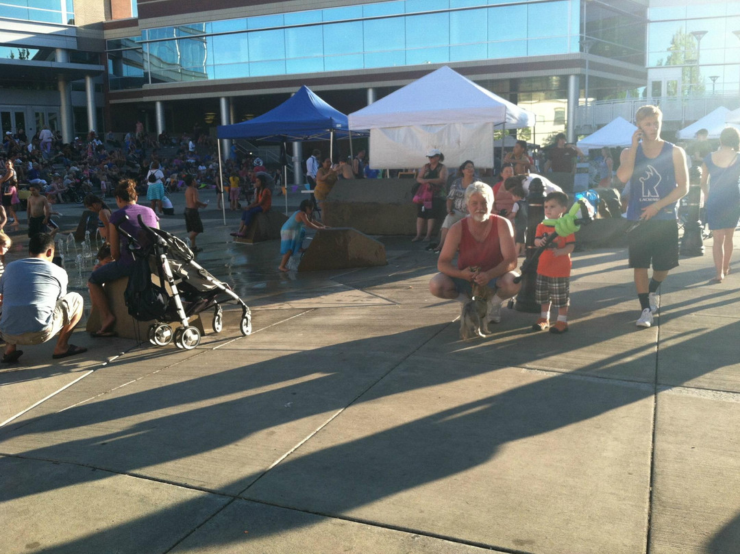 Hillsboro Tuesday Marketplace-希尔斯伯勒必去景点