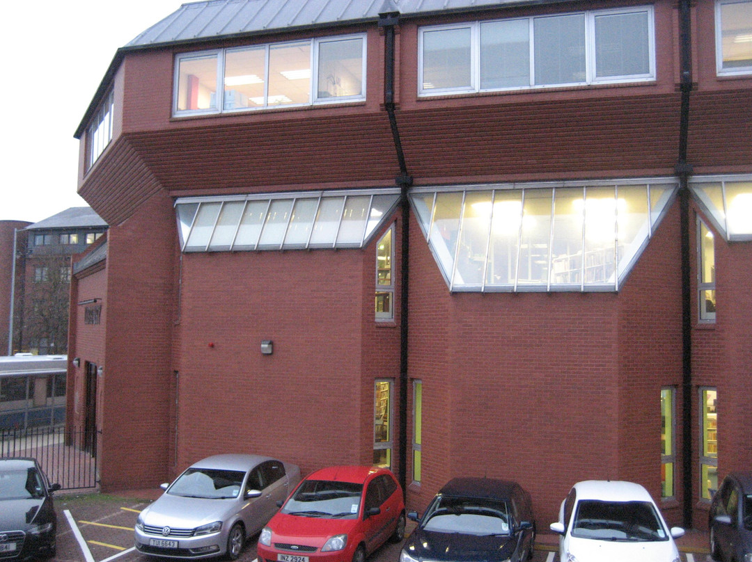 Derry Central Library-德里必去景点