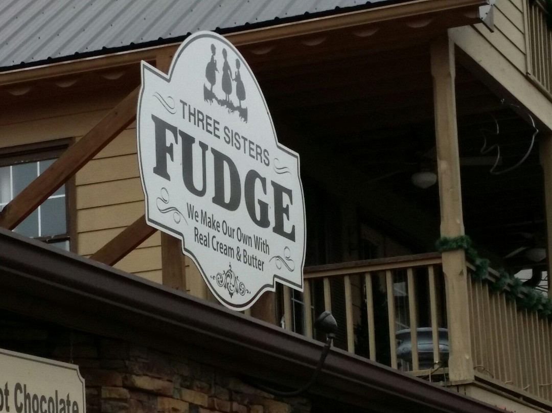 Three Sisters Fudge景点图片