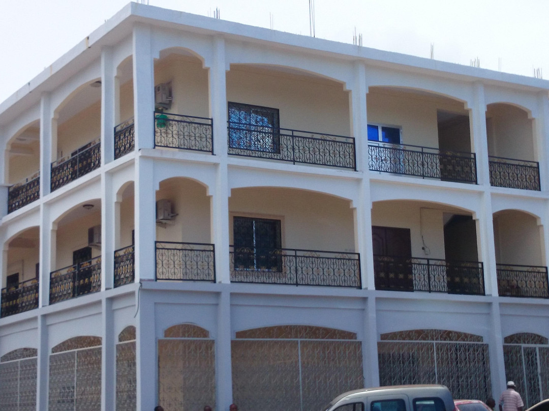 莫洛尼酒店住宿-Auberge Palace