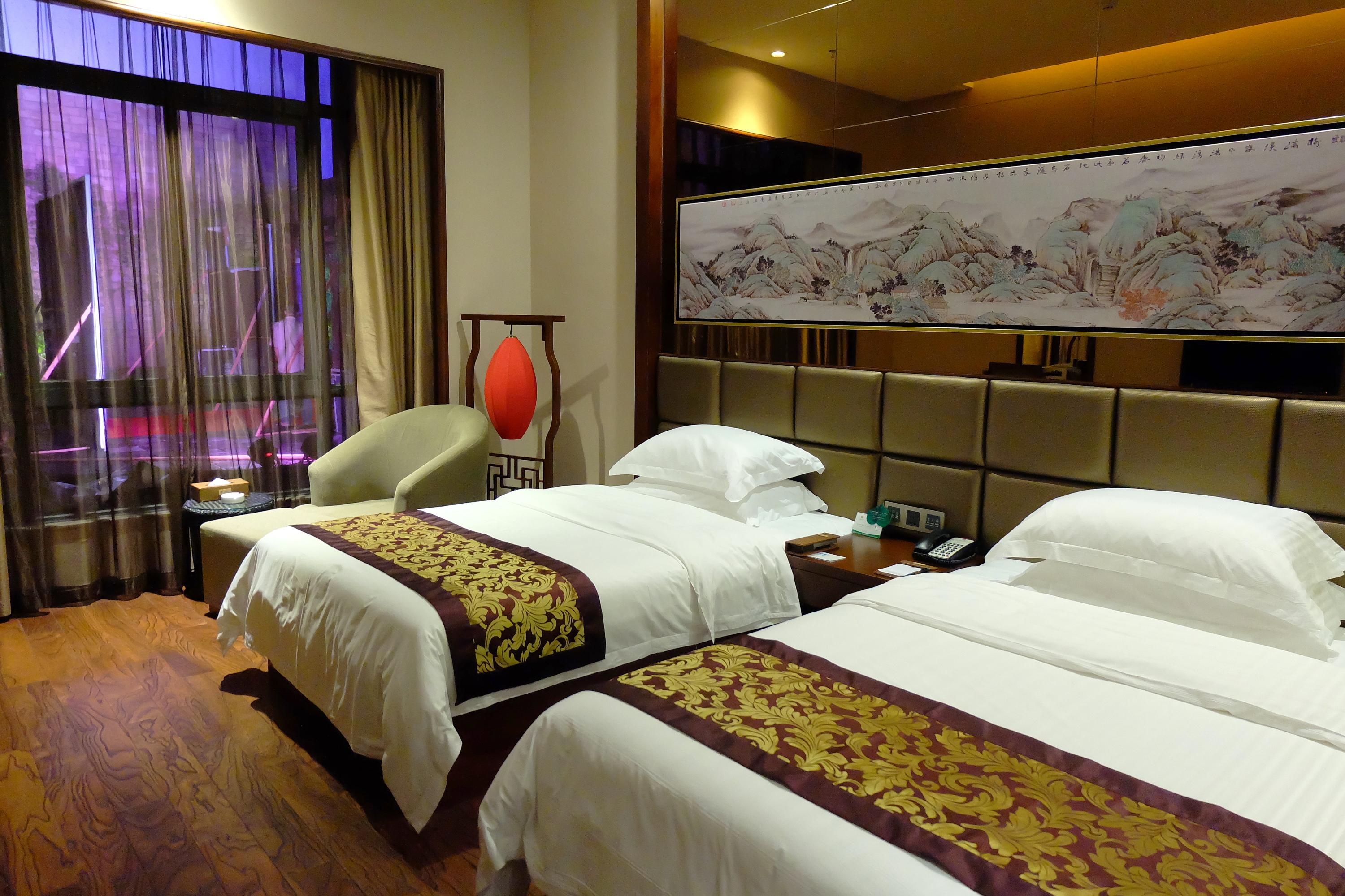 九曲度假酒店-客卧