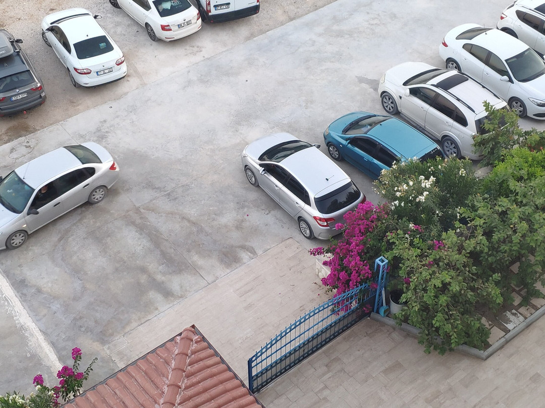 Cemre Apart