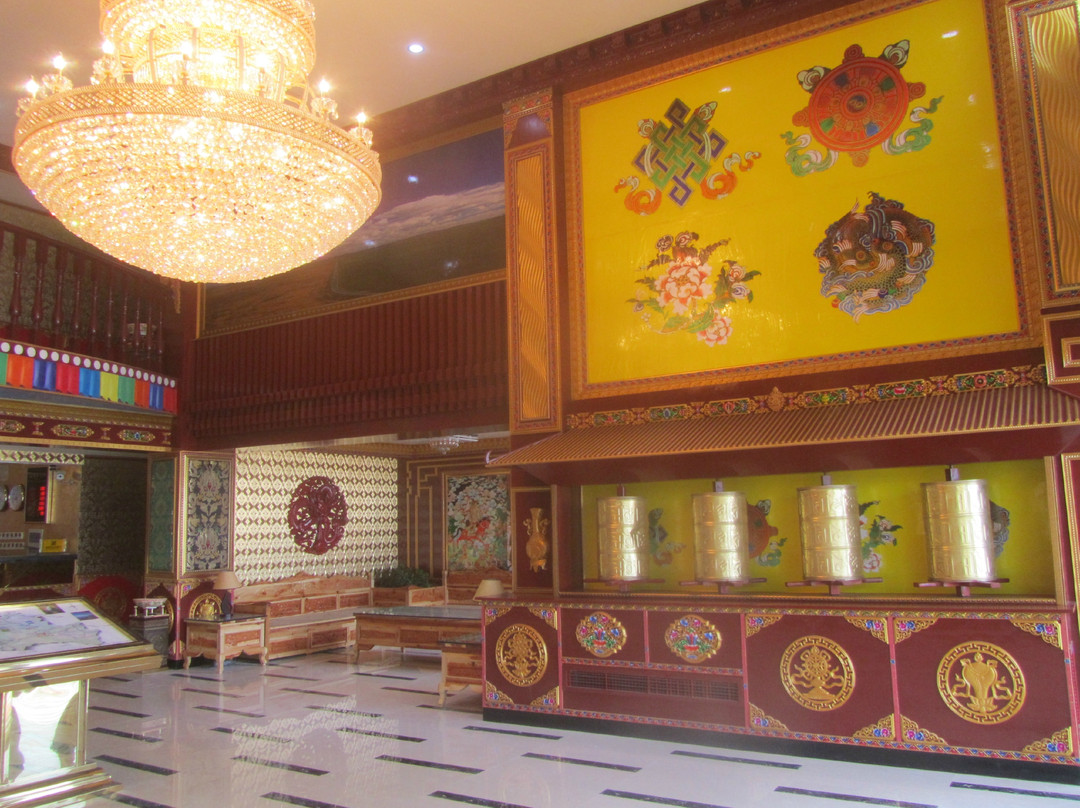 壹米阳光大酒店主图