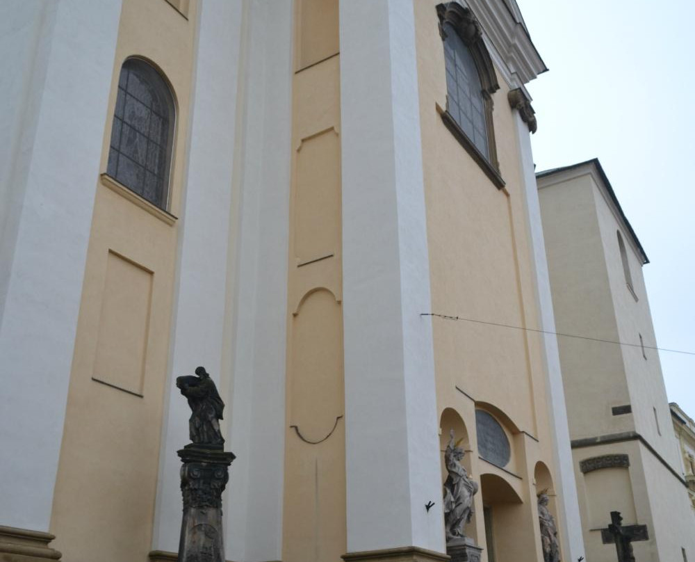 St Michael's Church-奥洛穆克必去景点