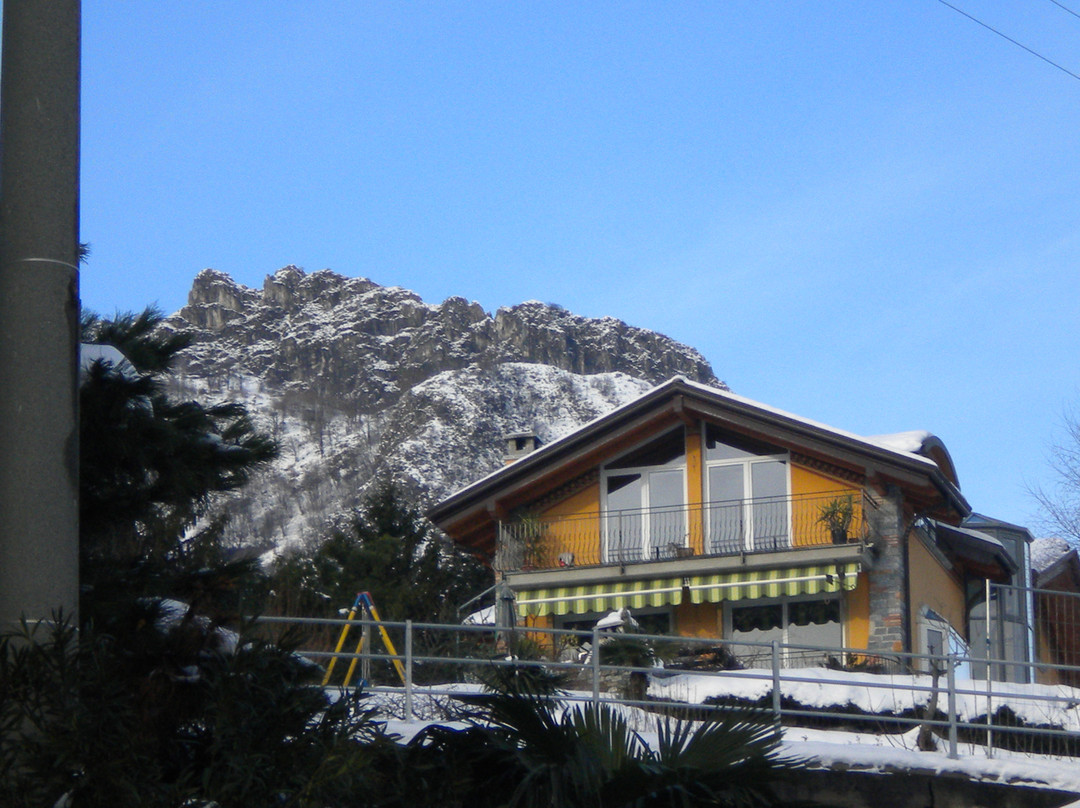 Cesana Brianza酒店住宿-B&B Angolo di Paradiso