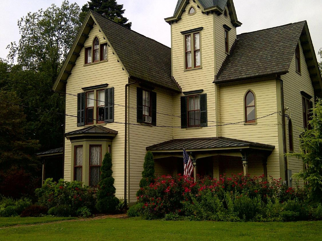 John L. Stam House主图