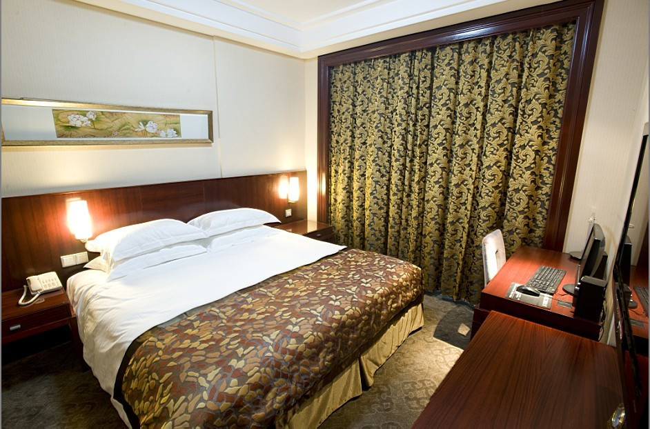 紫金花园大酒店主图