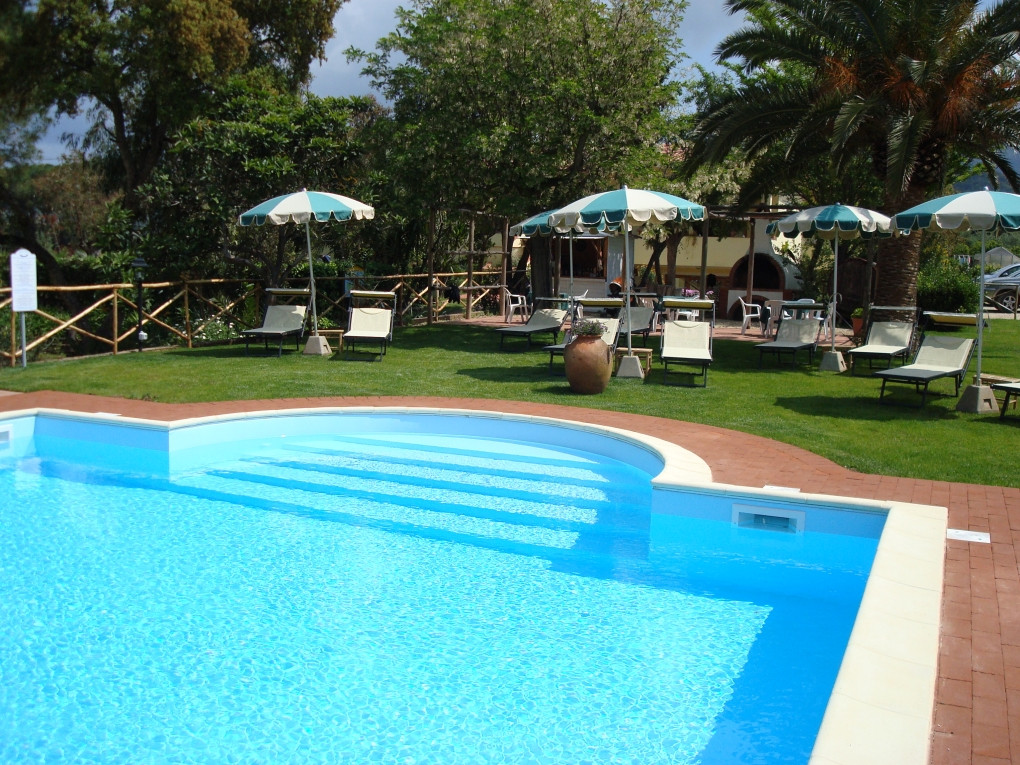 Magazzini酒店住宿-Hotel Tirrena Country & Bike Hotel