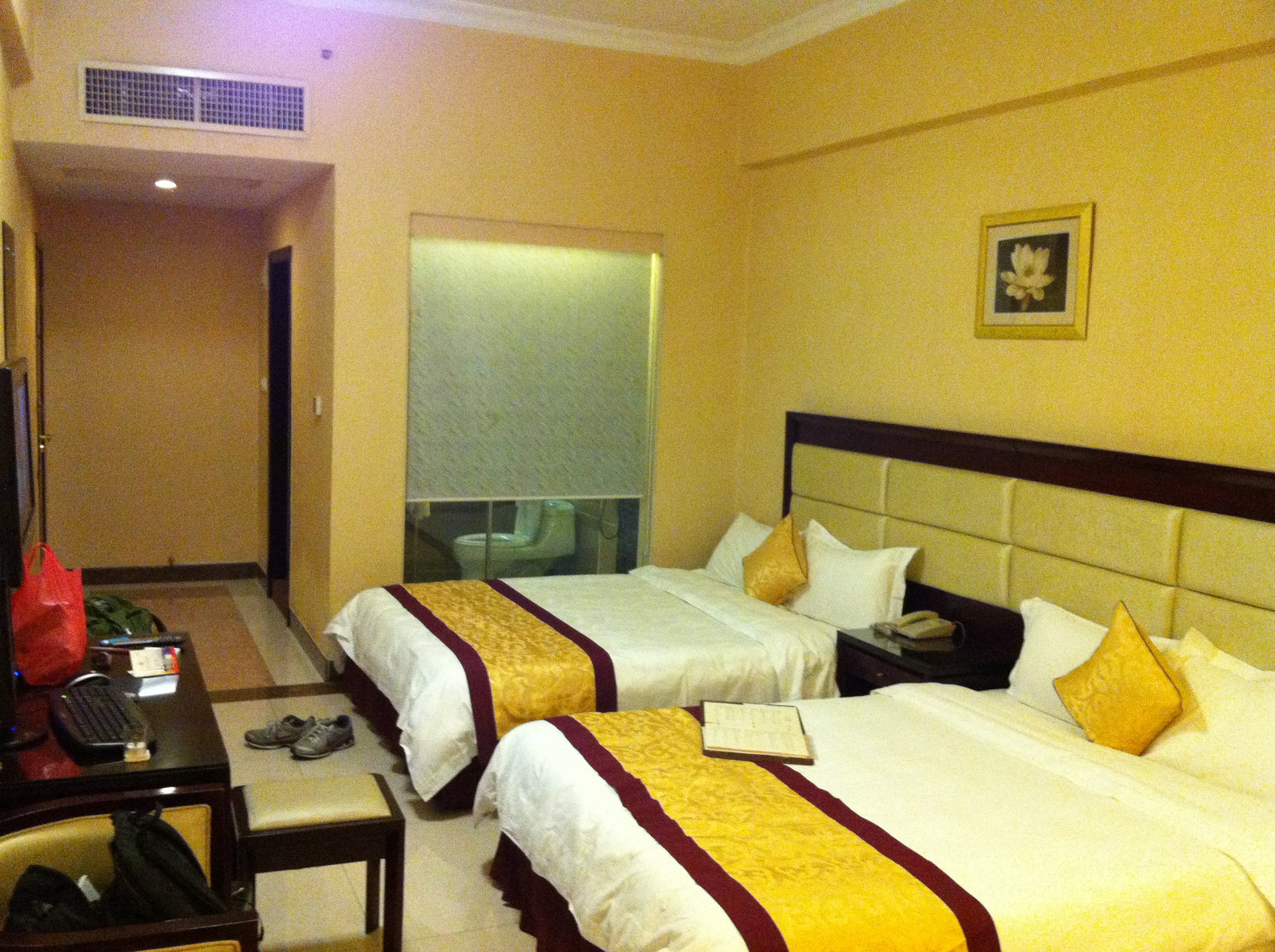 河景大酒店-客卧