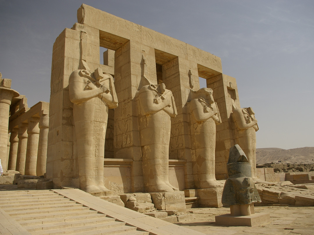 Ramesseum (Mortuary Temple of Ramses II)-卢克索必去景点