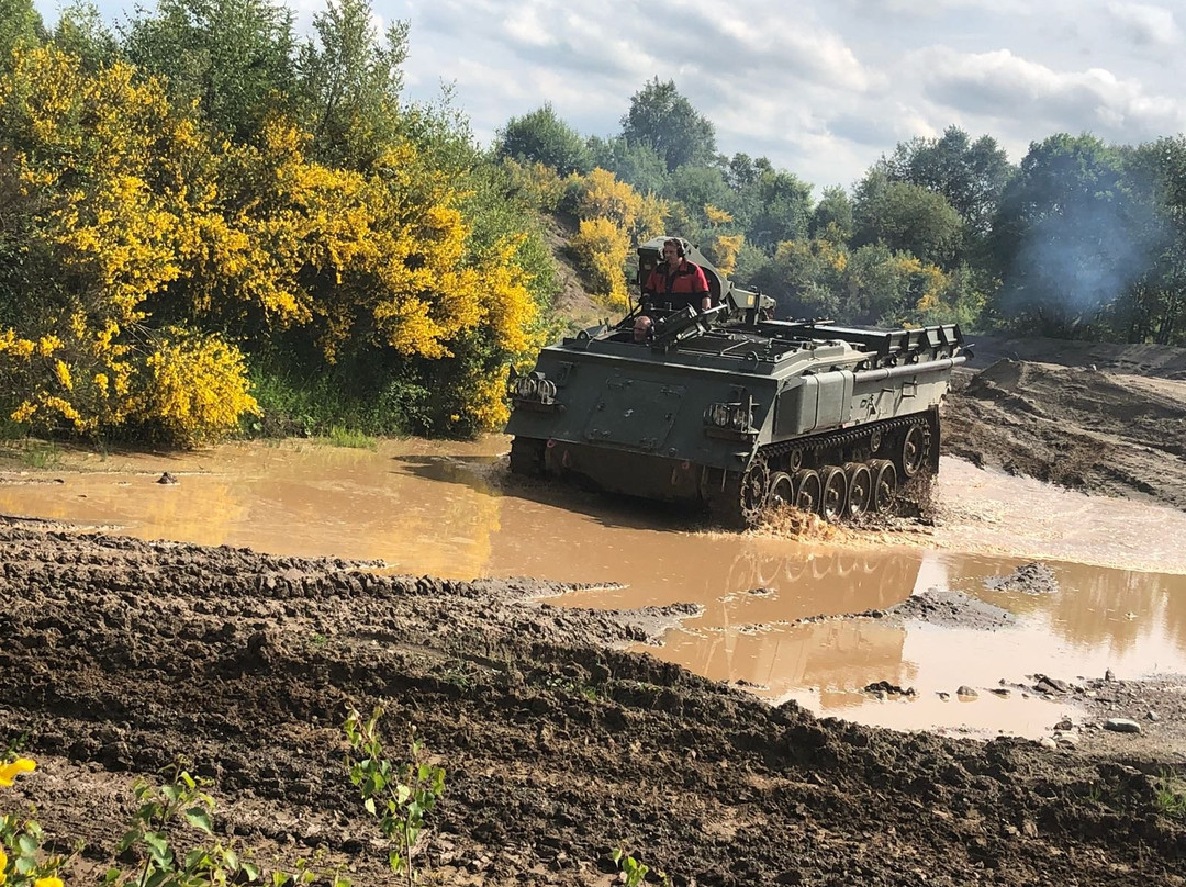 Tank Drive Challenge-卡兰德必去景点