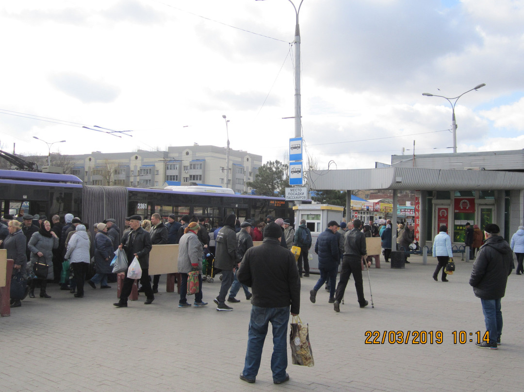 Toretsk旅游景点-Privokzalnaya Square